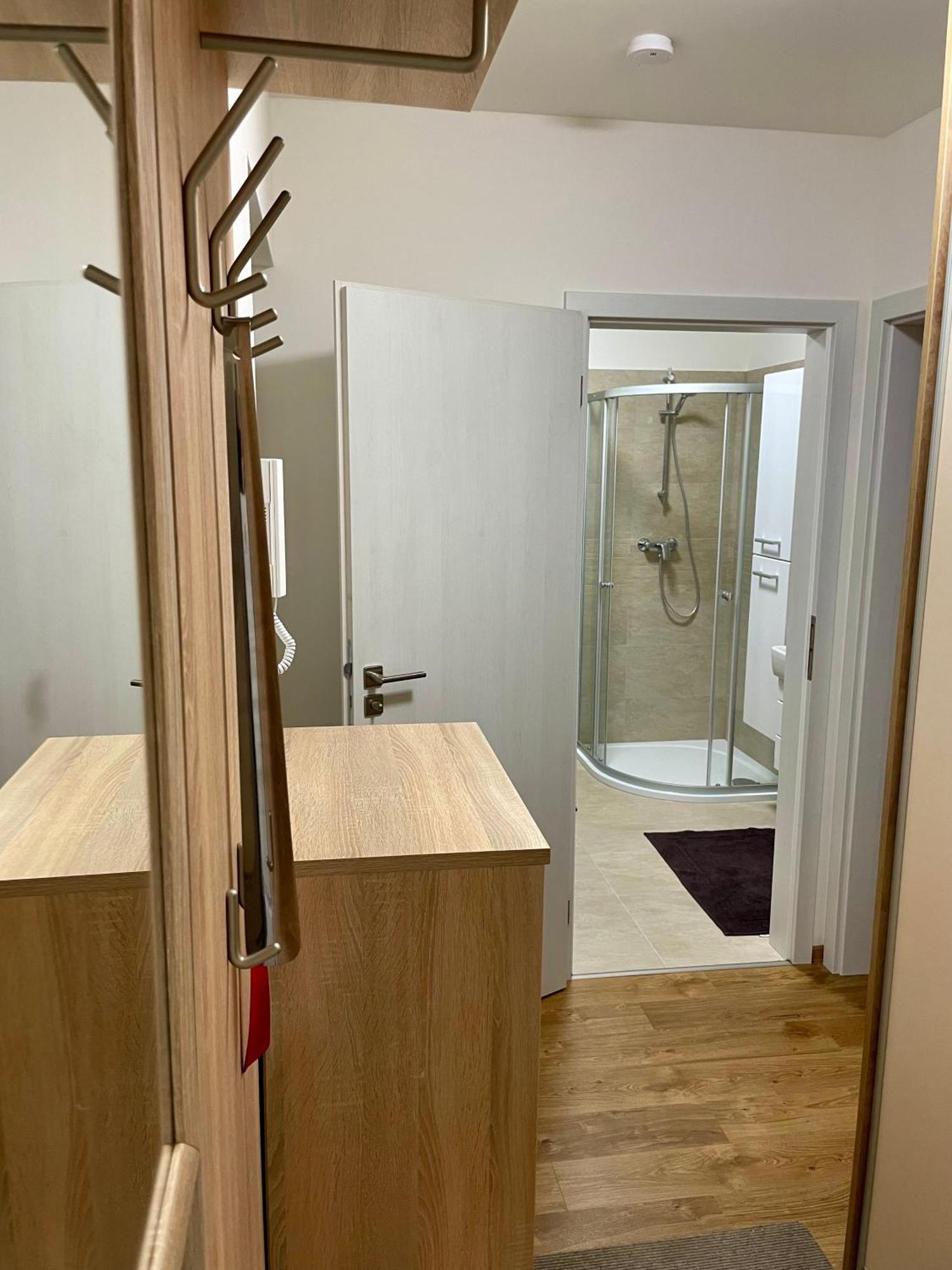 Apartman Astra Sezimovo Ústí Esterno foto