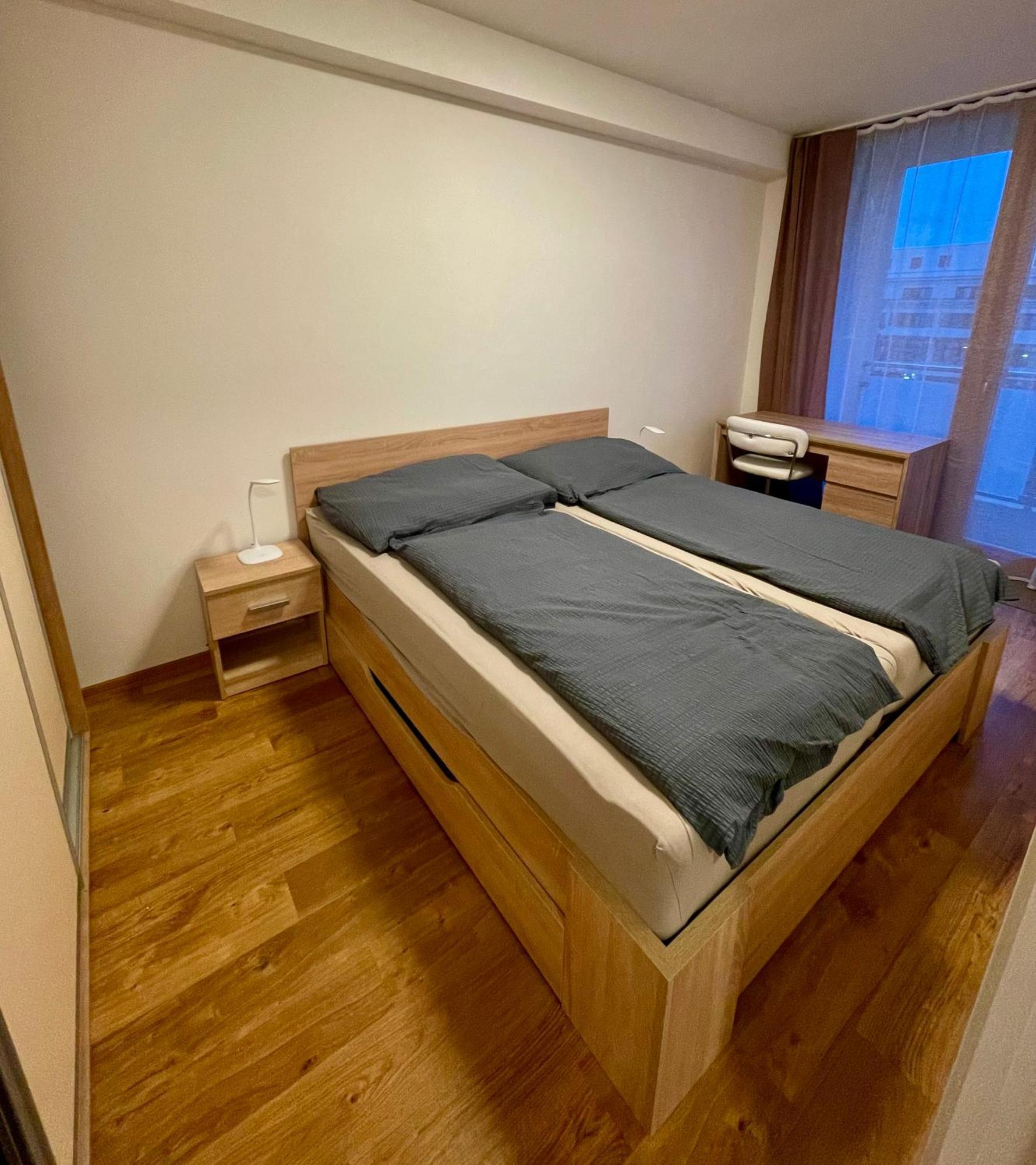 Apartman Astra Sezimovo Ústí Esterno foto